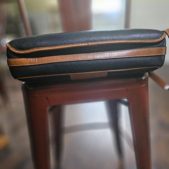 Dooney and Bourke Essex briefcase messenge… - Picture 3 of 6